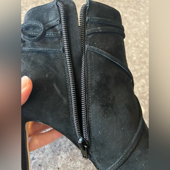 Ann Taylor Ankle Booties - black suede - SIZE 5M - Picture 5 of 7